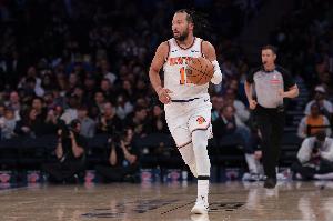 太强了！布伦森半场14中9砍下23分2板1助1断 首节轰15分