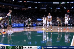 罚丢本赛季第一球！库里第四节制造犯规两罚一中