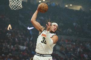 上来就开无双？阿隆-戈登首节5中4&三分2中2 砍下10分4板正负值+5