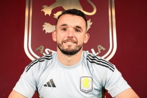 官方：维拉与31岁中场麦金续约至2028年