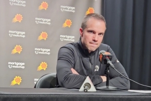 太阳主帅：勇士跑位攻防速度与众不同 狄龙吃T时场上确实有争执